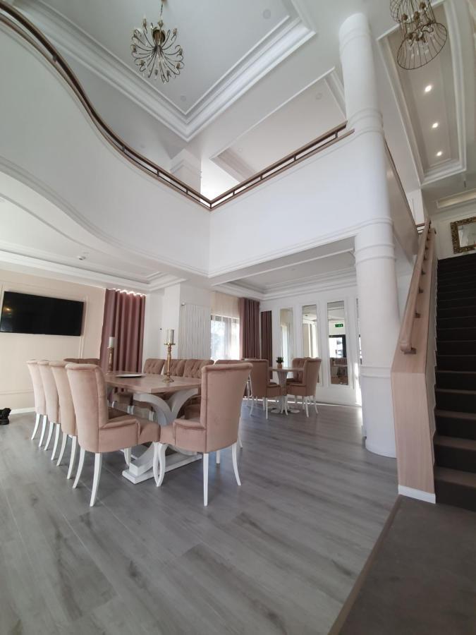 Vila Berlin Otel Poiana Braşov Dış mekan fotoğraf